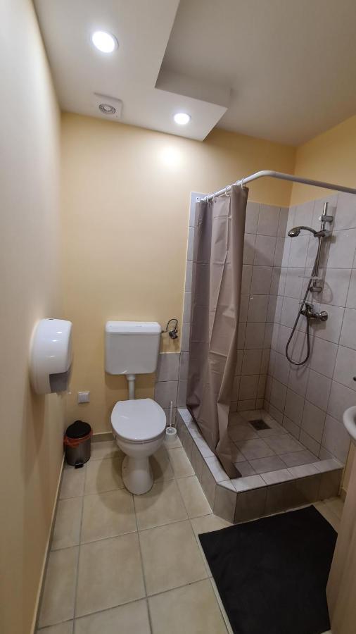 Lucsony Apartman Mosonmagyaróvár Екстериор снимка