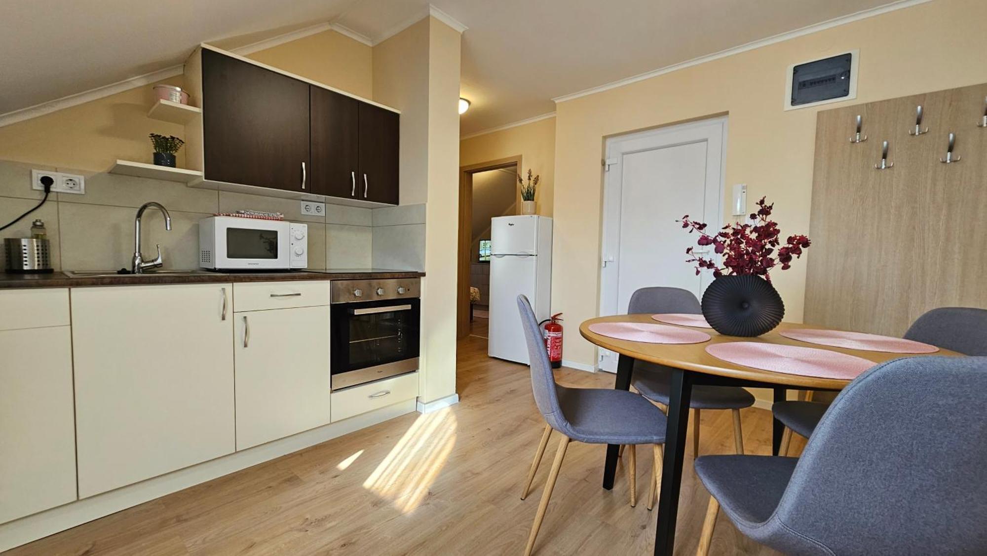 Lucsony Apartman Mosonmagyaróvár Екстериор снимка