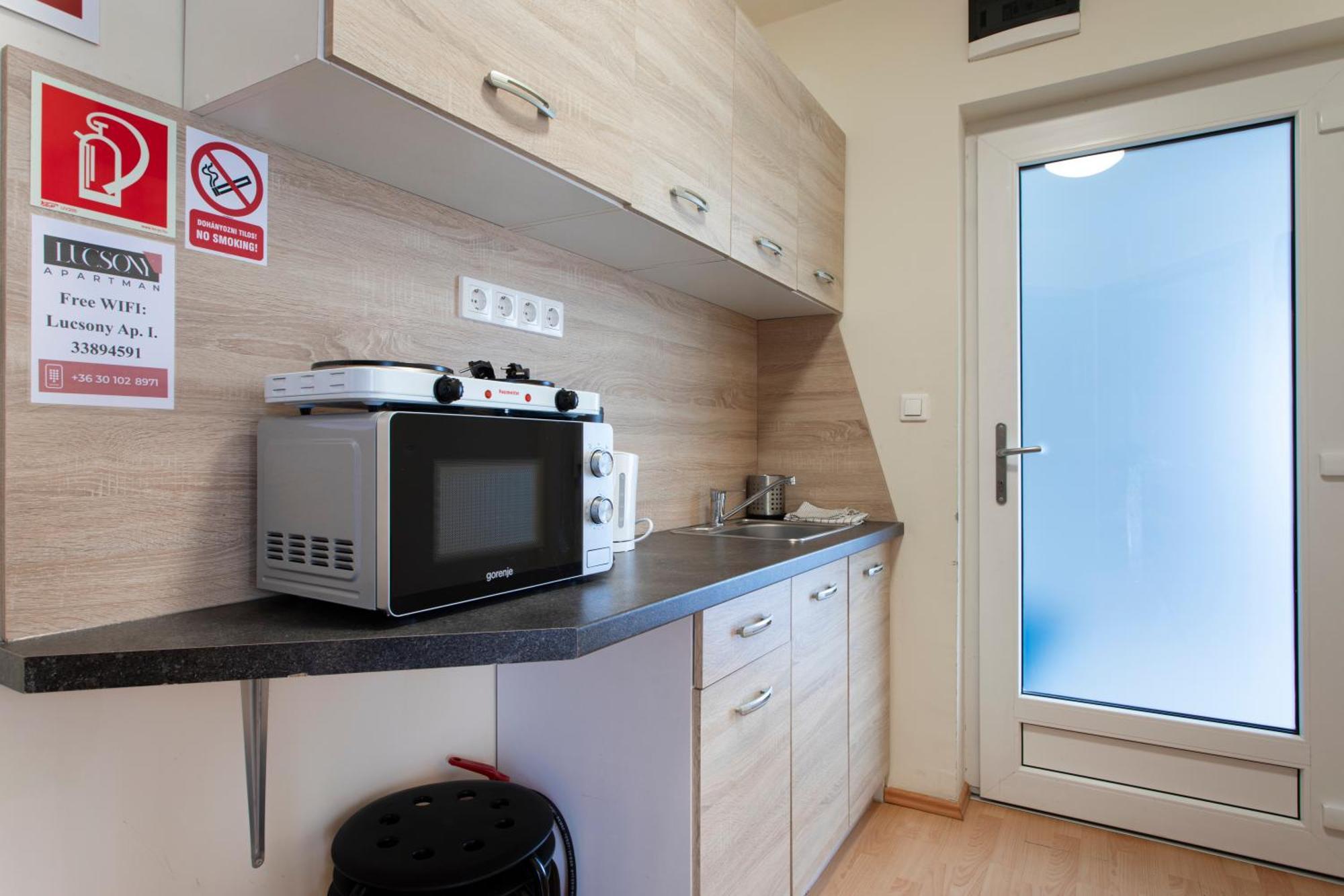 Lucsony Apartman Mosonmagyaróvár Екстериор снимка